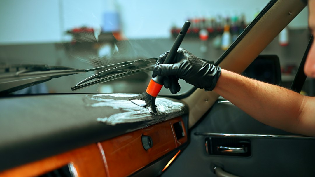 Servicio de detailing y limpieza interior de vehículo