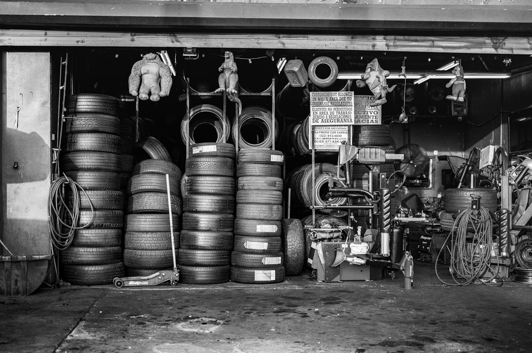 Llantas de trabajo en taller